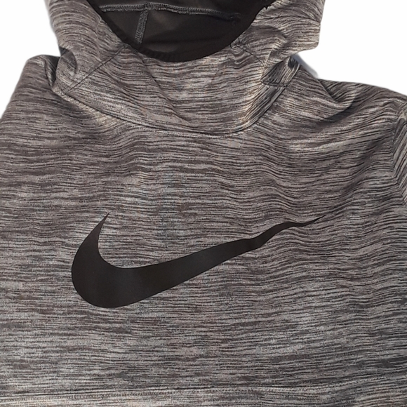 Nike Dri-Fit Grey Pullover - Picture 5 of 9